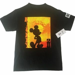 Men’s XXL all cotton t-shirt as shirt. Disney Collection by Neff. NWT Nice tee!